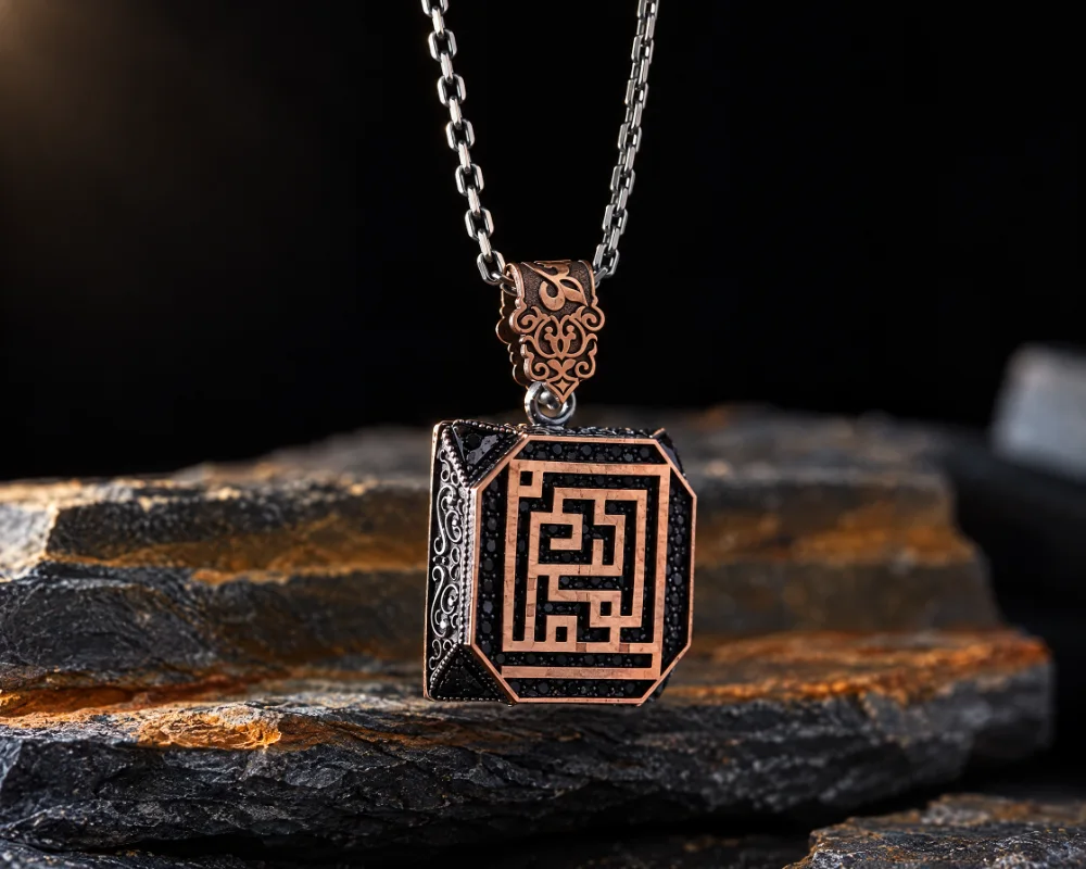 Kufi hat sanatı gümüş kolye